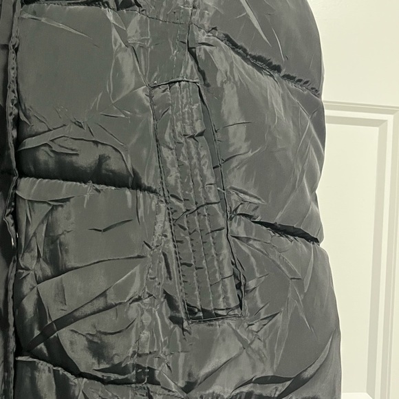 Ladies Long Black Puffy Vest - Picture 7 of 9